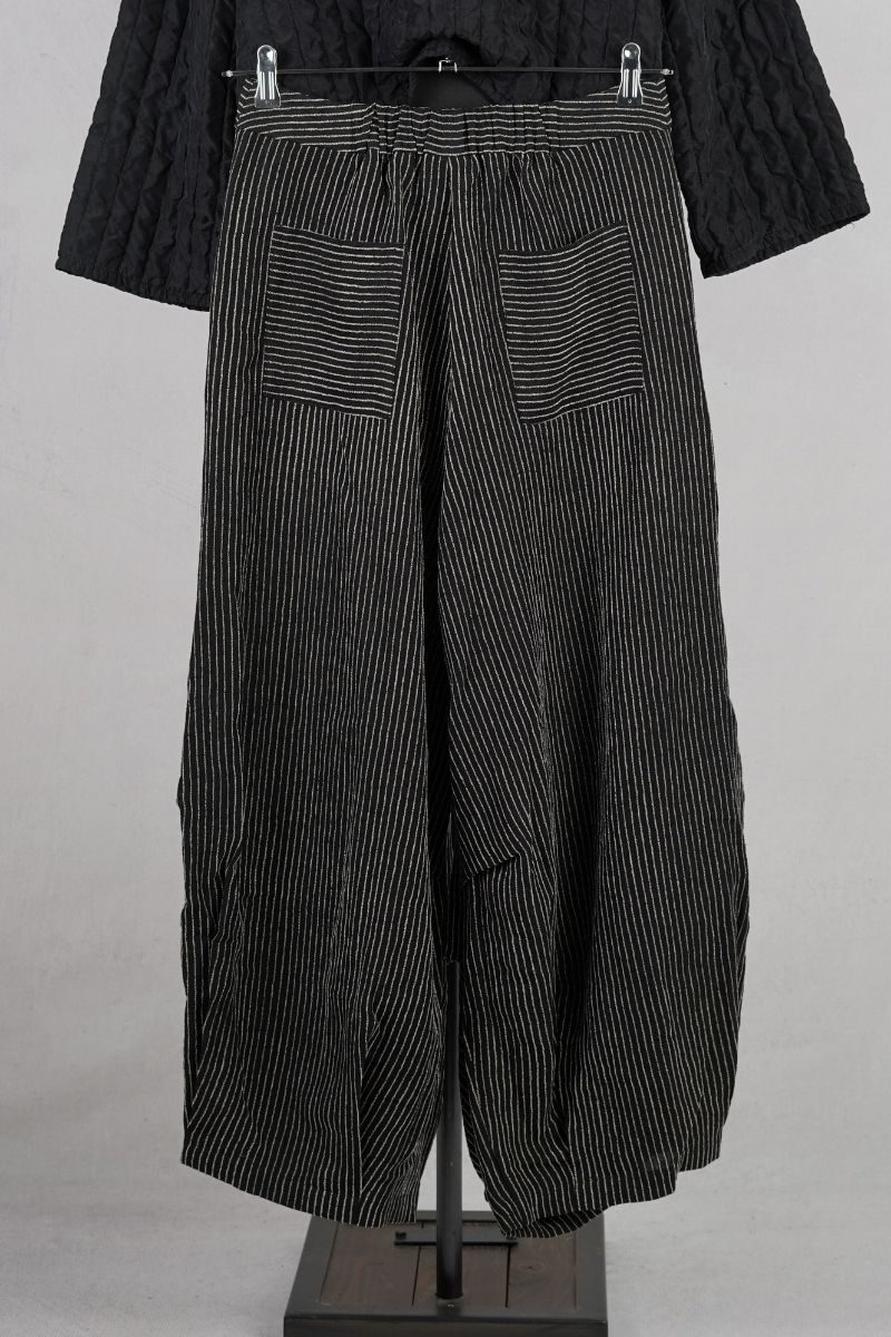 dogstar-ember-tuck-pants-black-abby-maud-dos.jpg dogstar ember tuck pants black abby maud dos
