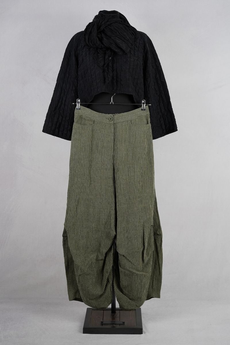 dogstar-ember-tuck-pants-moss-abby-maud-face-pied.jpg dogstar ember tuck pants moss abby maud face pied