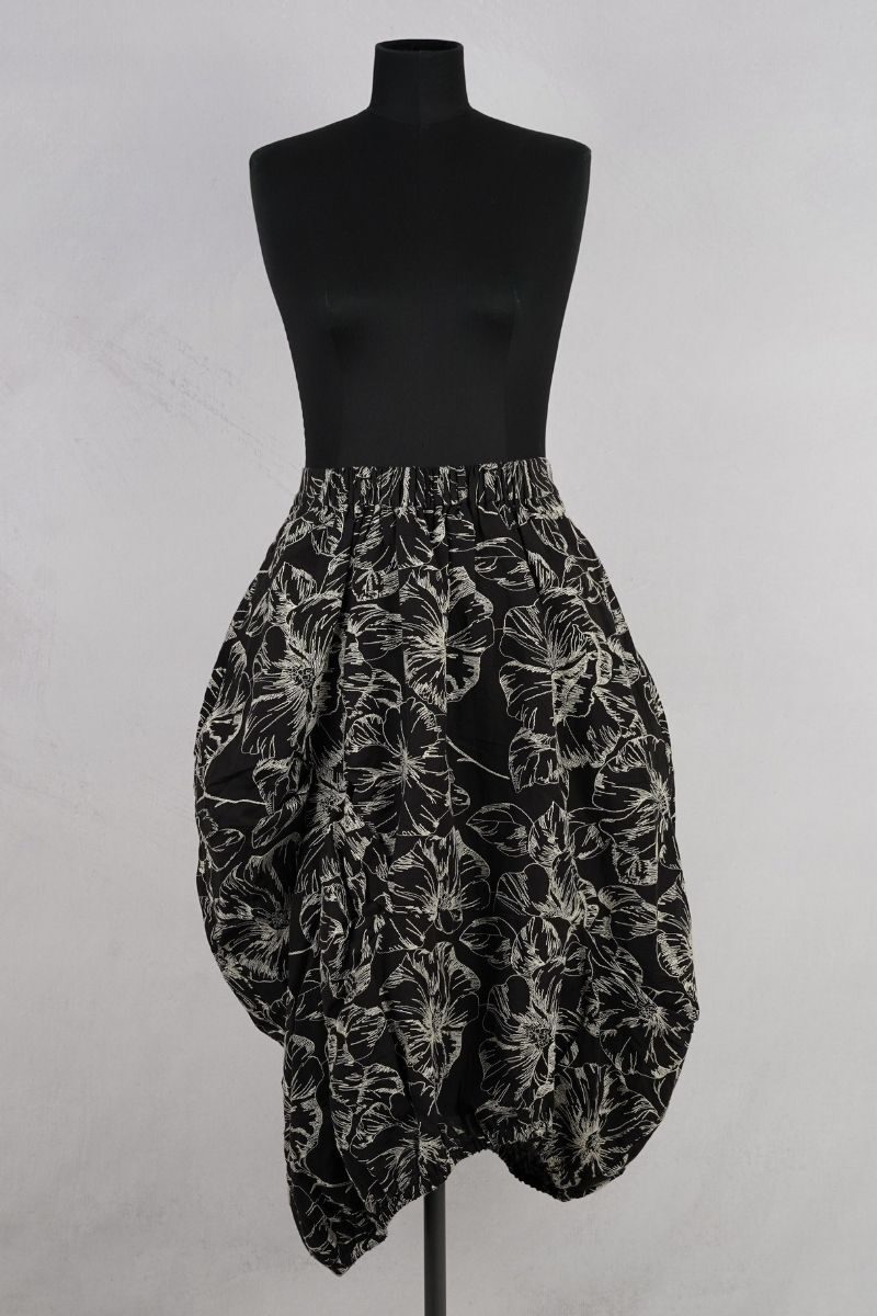 dogstar sazanka balloon skirt black abby maud face