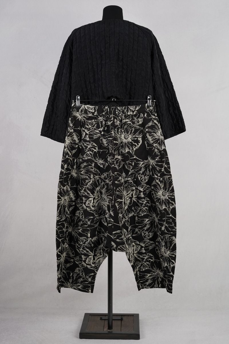 dogstar-sazanka-low-pants-black-abby-maud-dos-pied.jpg dogstar sazanka low pants black abby maud dos pied
