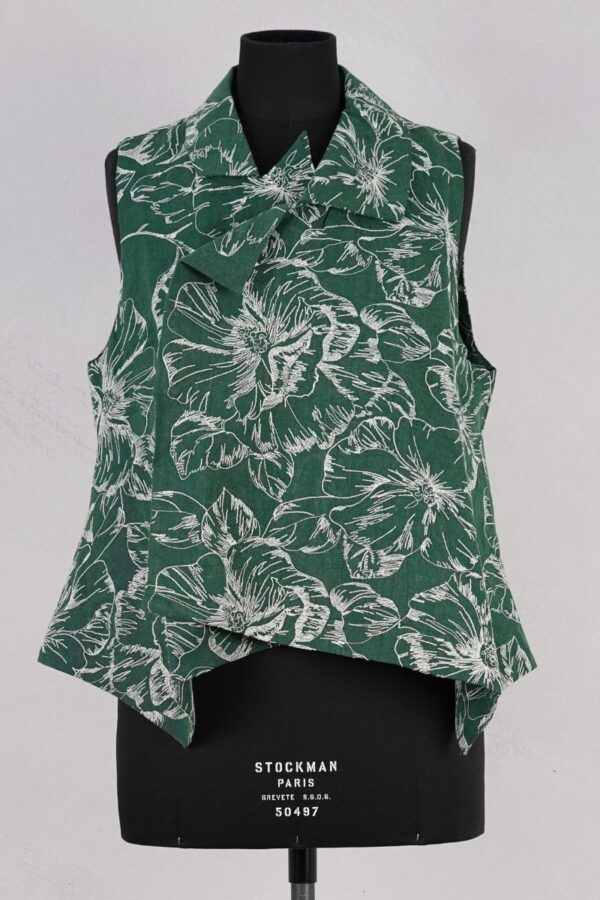 dogstar sazanka vest sage abby maud face