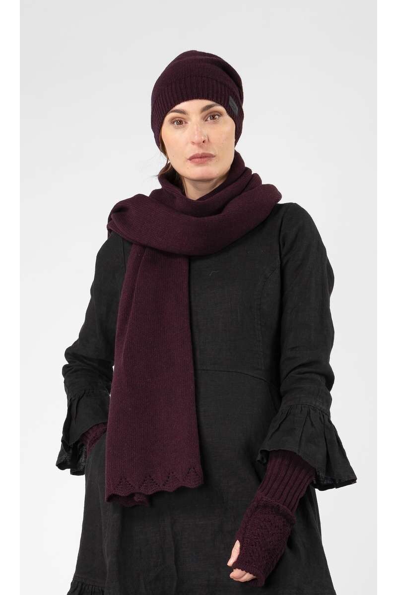 olars-ulla-asta-bonnet-sleeves-mitaines-purple-solo-echarpe-abby-maud-2.jpg olars ulla asta bonnet sleeves mitaines purple solo echarpe abby maud 2