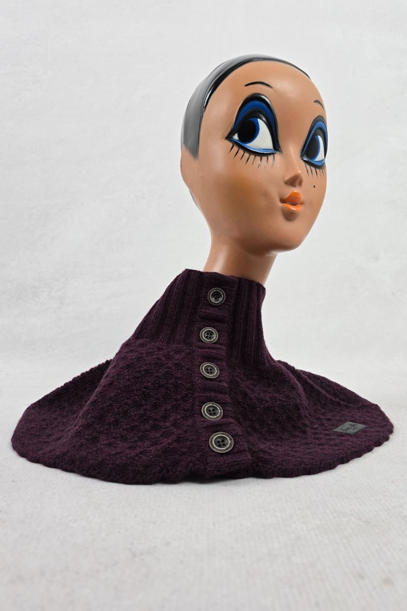 olars ulla col collar purple face 1