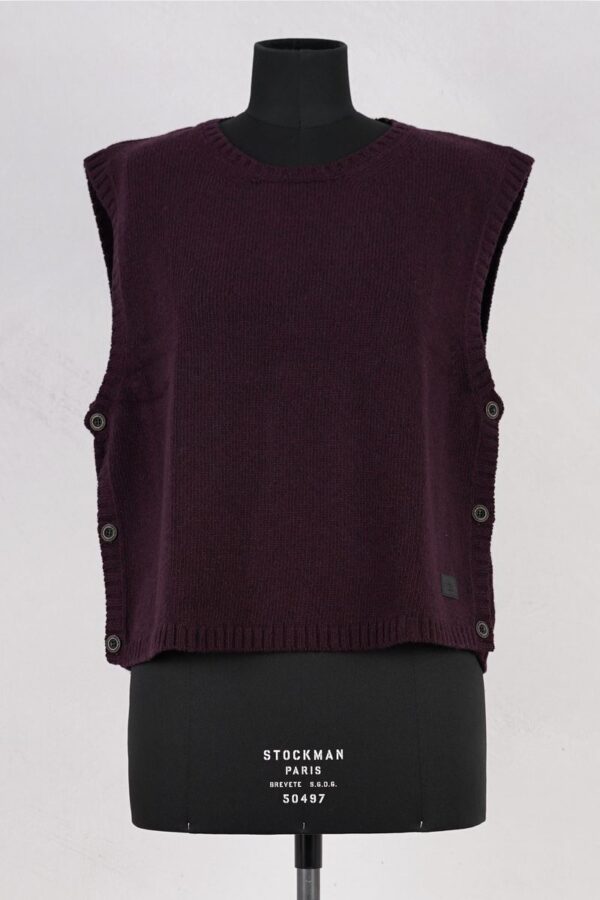 olars ulla vest silla purple abby maud face