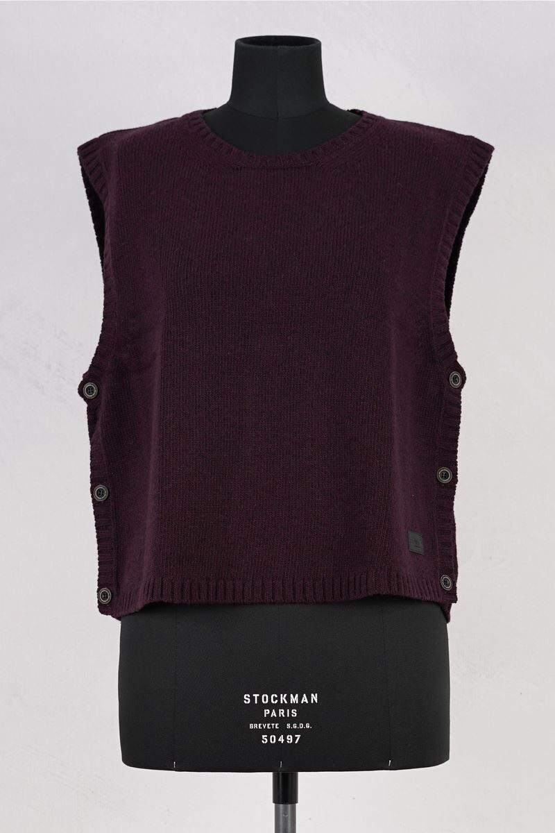 olars ulla vest silla purple abby maud face