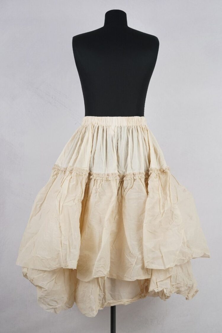 dogstar-camelia-petticoat-natural-abby-maud-dos.jpg dogstar camelia petticoat natural abby maud dos