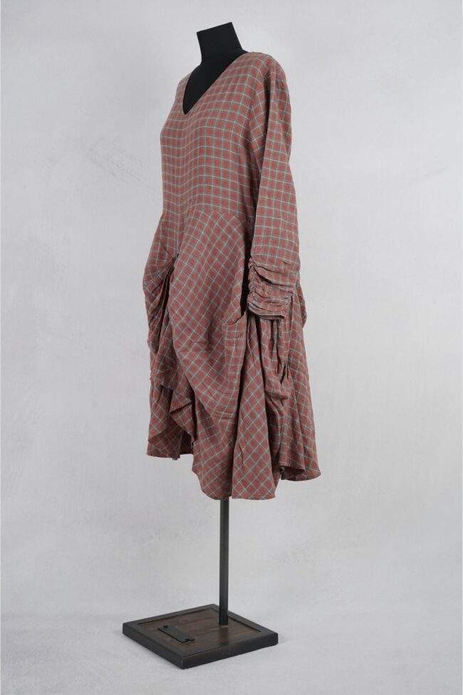ewa-i-walla-valborg-robe-55977-checked-abby-maud-profil-pied ewa i walla valborg robe 55977 checked abby maud profil pied