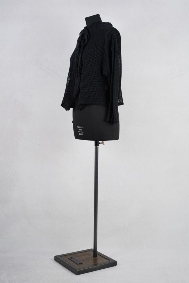 krista larson crop fishnet cardigan black abby maud profil 1 krista larson crop fishnet cardigan black abby maud profil 1