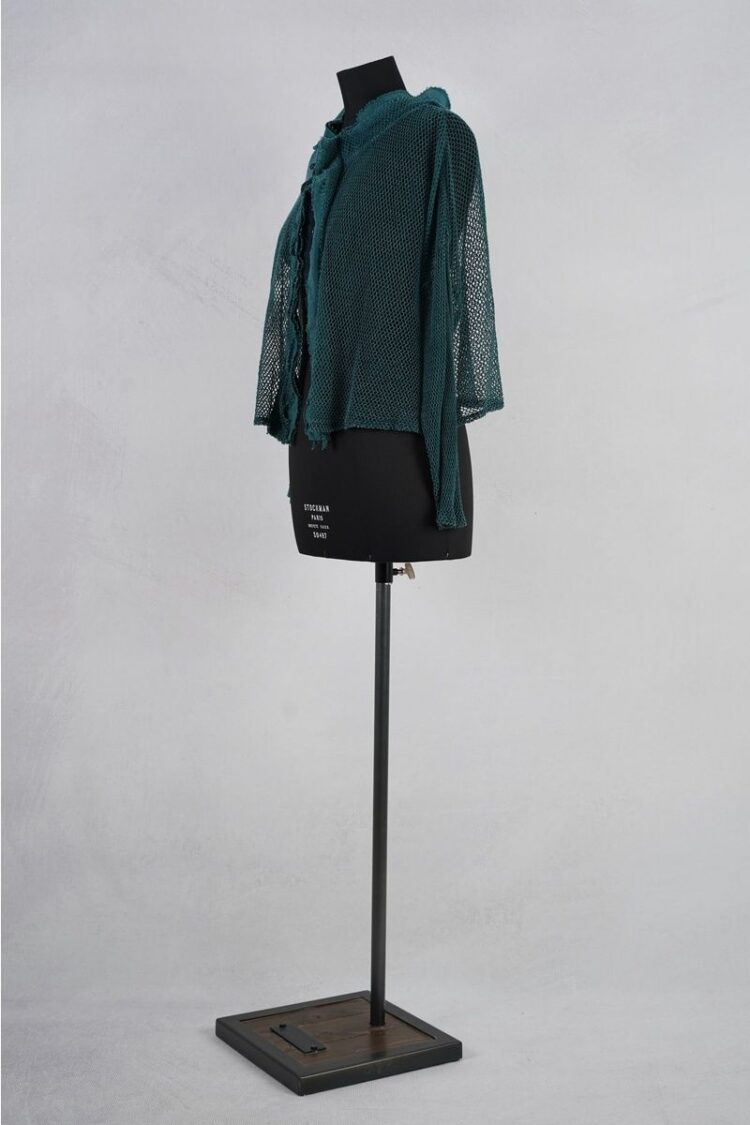 krista larson crop fishnet cardigan teal abby maud profil 1 krista larson crop fishnet cardigan teal abby maud profil 1
