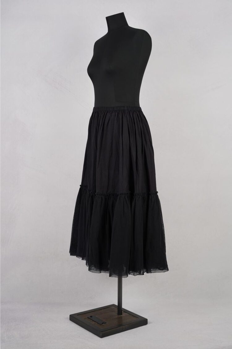 krista larson designs jupe foundation skirt black abby maud profil pied krista larson designs jupe foundation skirt black abby maud profil pied