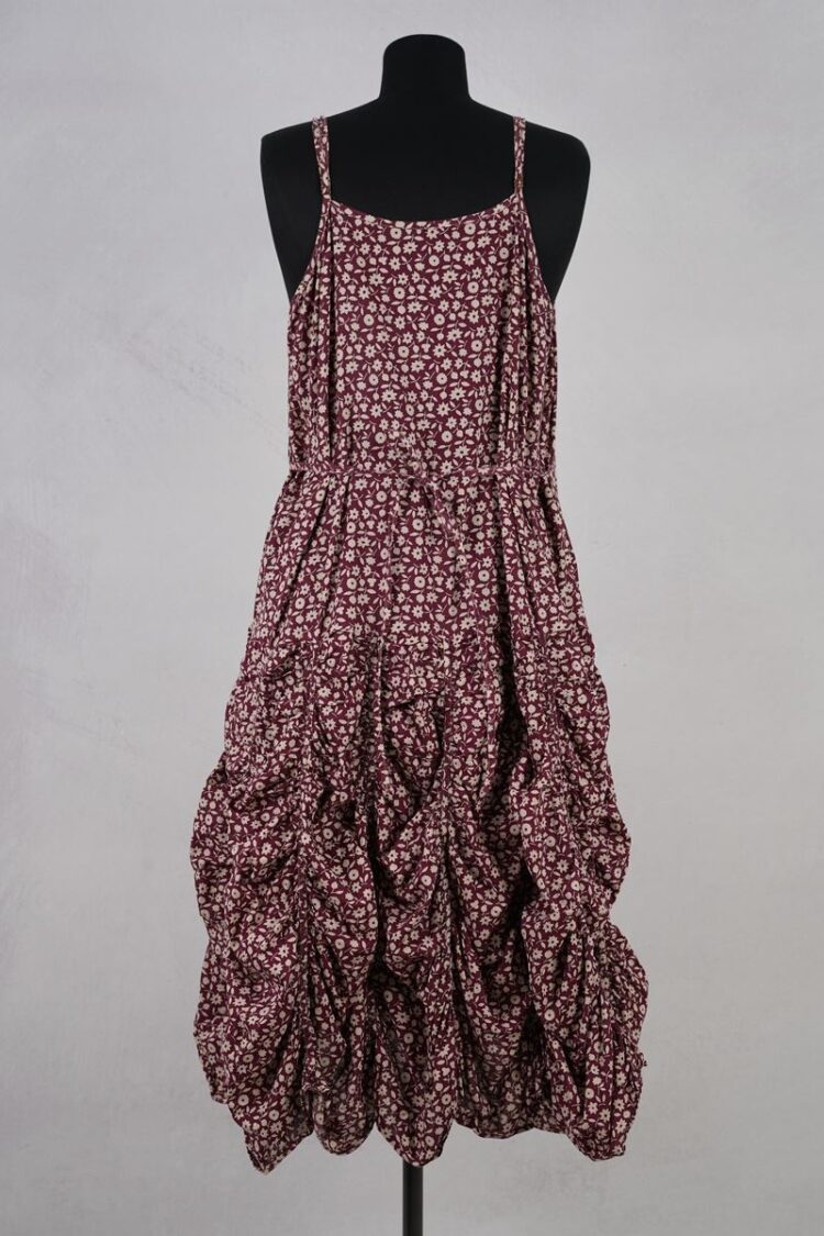 krista larson designs robe low rouched slip merlot floral abby maud dos attache krista larson designs robe low rouched slip merlot floral abby maud dos attache