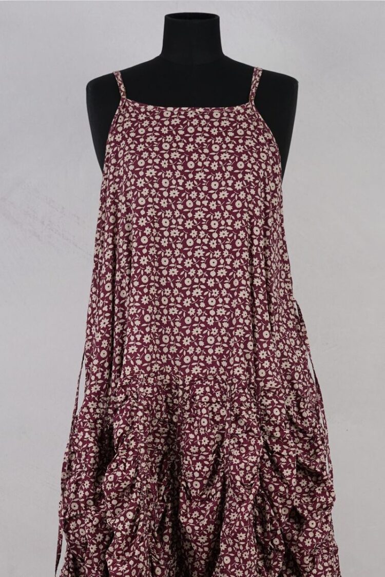 krista larson designs robe low rouched slip merlot floral abby maud face haut krista larson designs robe low rouched slip merlot floral abby maud face haut