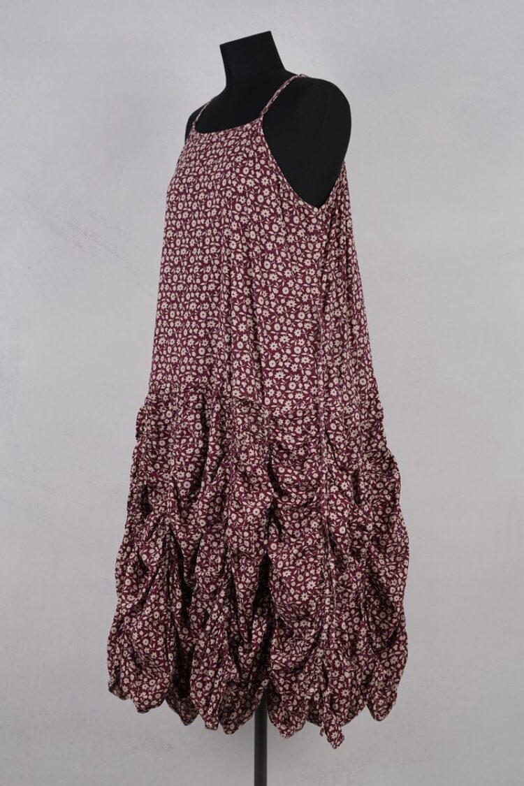 krista larson designs robe low rouched slip merlot floral abby maud profil krista larson designs robe low rouched slip merlot floral abby maud profil
