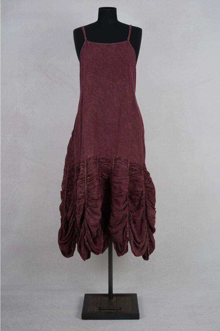 krista larson low rouched slip linen garnet abby maud face 2 krista larson low rouched slip linen garnet abby maud face 2