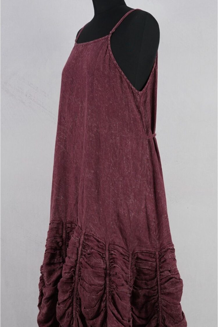 krista larson low rouched slip linen garnet abby maud profil 1 krista larson low rouched slip linen garnet abby maud profil 1