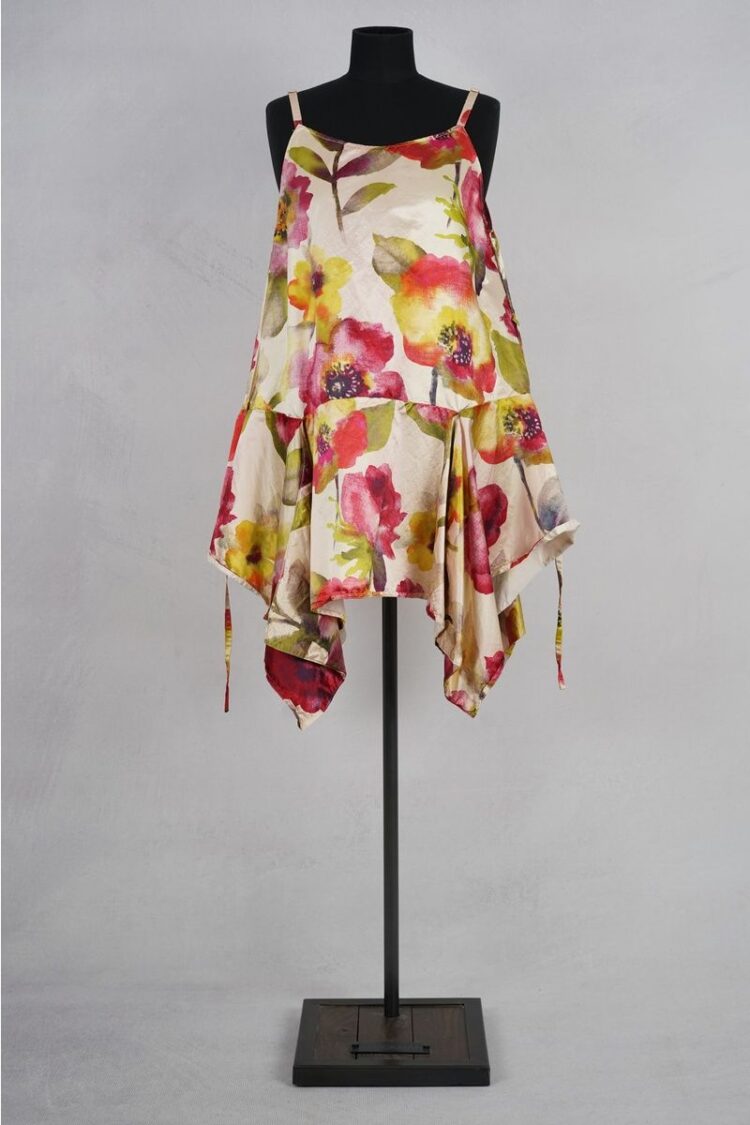 krista larson short pinwheel floral silk abby maud face 4 krista larson short pinwheel floral silk abby maud face 4