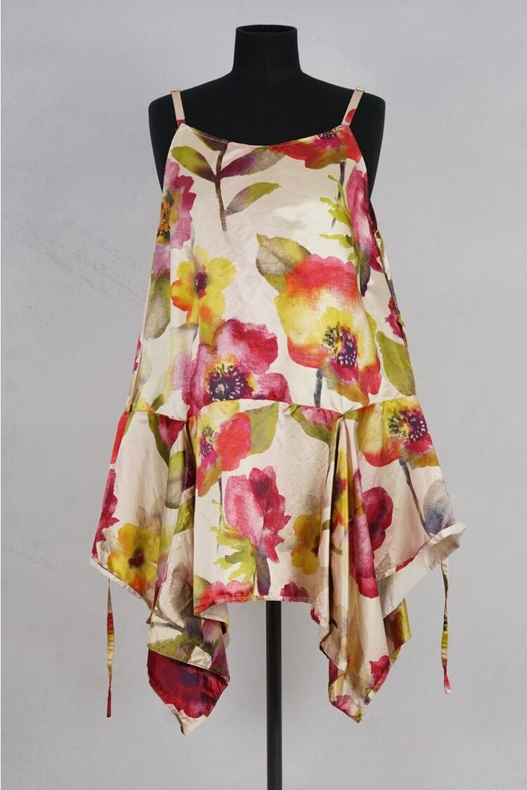 krista larson short pinwheel floral silk abby maud face 5 krista larson short pinwheel floral silk abby maud face 5