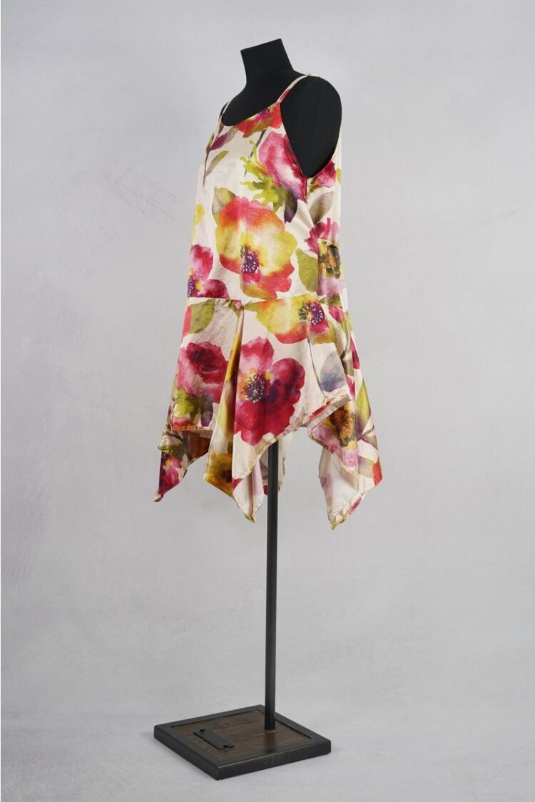 krista larson short pinwheel floral silk abby maud fprofil 2 krista larson short pinwheel floral silk abby maud fprofil 2