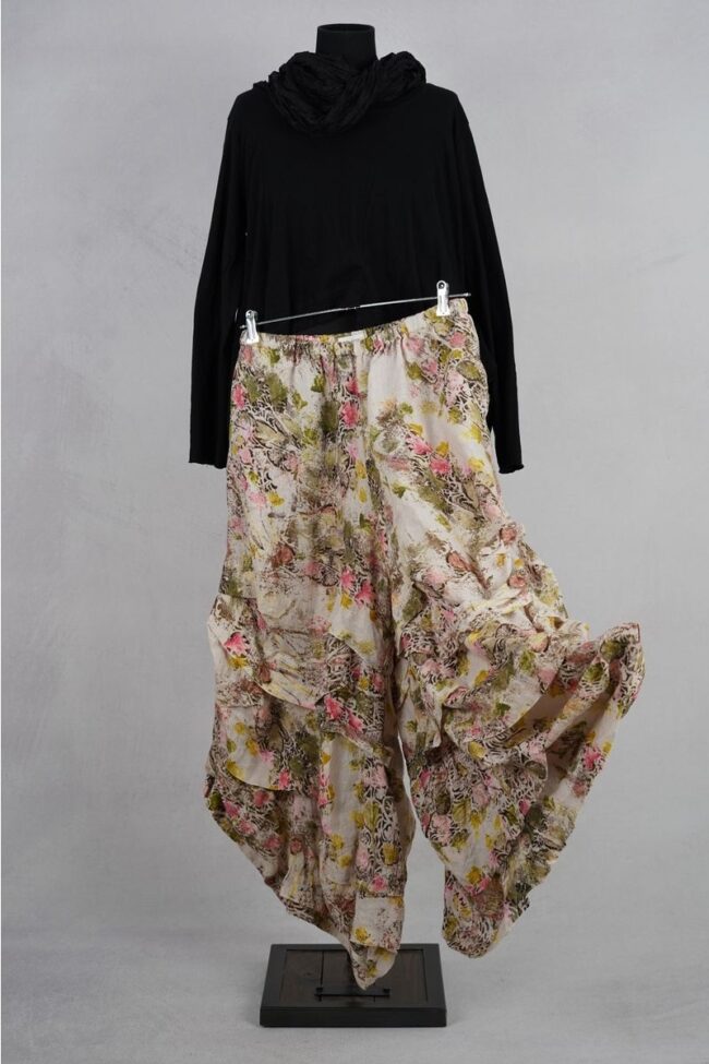 krista larson stormy pants linen bouquet abby maud face 6 krista larson stormy pants linen bouquet abby maud face 6