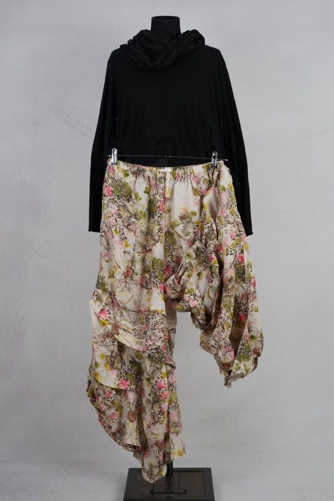 krista larson stormy pants linen bouquet abby maud face 8